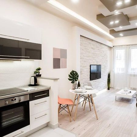 New Luxury Apartment In The Center With A/C Budapest Bagian luar foto