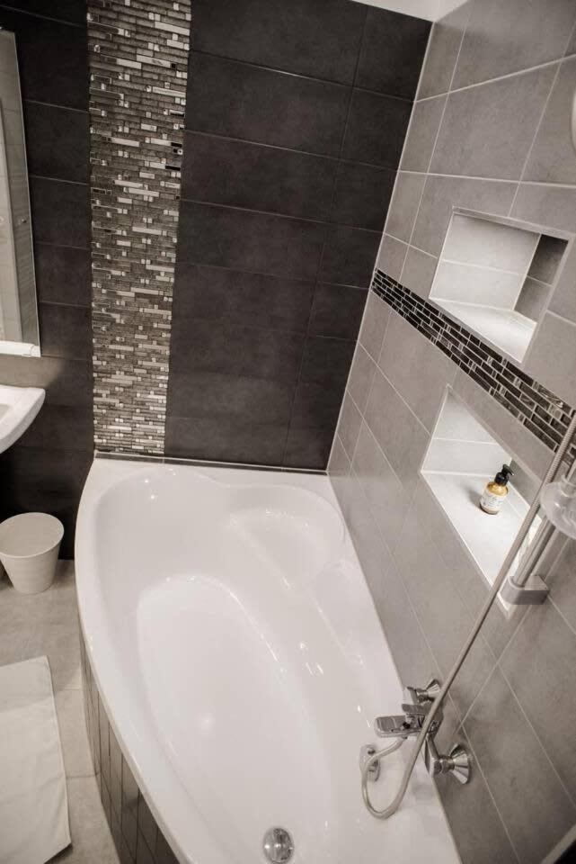 New Luxury Apartment In The Center With A/C Budapest Bagian luar foto