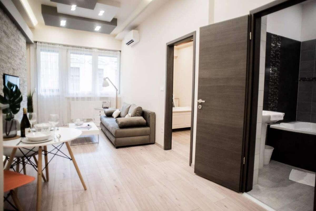 New Luxury Apartment In The Center With A/C Budapest Bagian luar foto